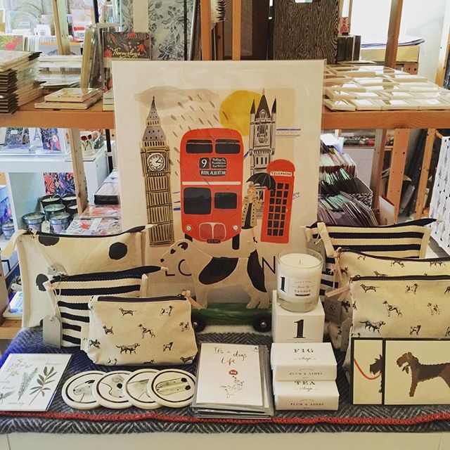Such a pleasure to unpack designs from gorgeous UK home accessories brand Plum & Ashby. The showroom has never looked so enticing! Plum & Ashby's timeless and whimsical aesthetic is dreamy teamed with Rifle Paper! Details of products will be released very soon. Lucky Singapore has a treat in store! #plumandashby #madeinengland #riflepaperco #dogs #dogsofinstagram #stationeryaddict #design #thatsdarling #luxurycandles #luxurysoap