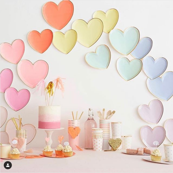 When you REALLY want to get your message across (although just the cupcakes would do it for me! ) #partyideas #homeware #partyware #cupcakes #pastel #showyourlove #gooddesign #giftideas