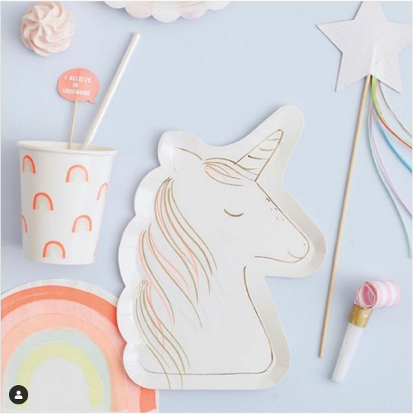 I believe in unicorns! Who wouldn’t if they were bringing you delicious baking  @merimeriparty #giftideas #homeware #partyware #partyideas #pastel #unicorns #rainbows #gooddesign